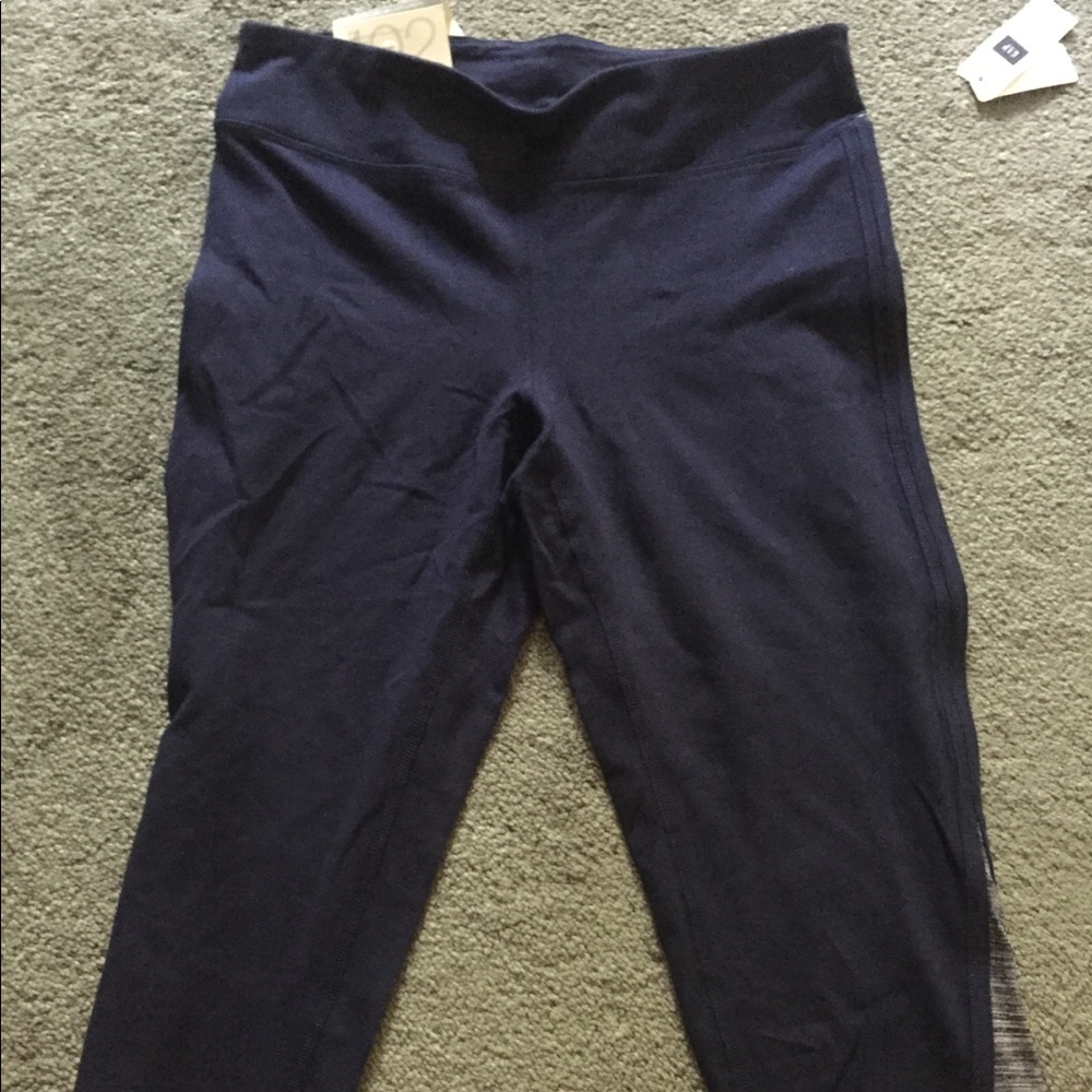 NWT Gap Medium Legging Capris